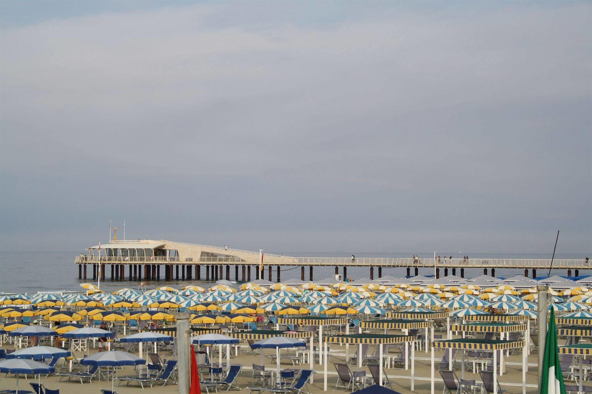 Hotel Regina Lido di Camaiore Eksteriør billede